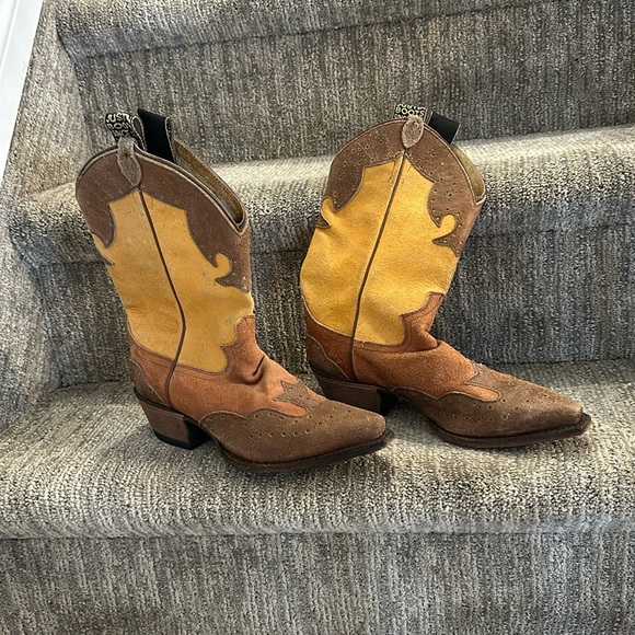 Justin Boots Shoes - Justin Vintage size 7.5B boots suede leather